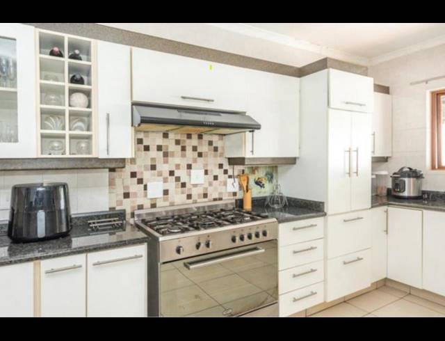 5 BEDROOM HOUSE FOR SALE IN DOWERGLEN